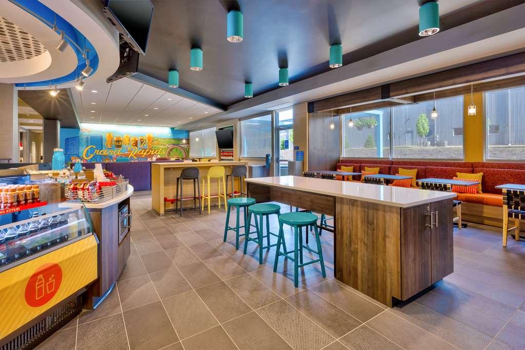 Tru By Hilton Comstock Park Grand Rapids, Mi Hotel Restoran gambar